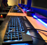 全新网咖电脑处理 i7处理器 8+16G内存+华硕1660 
